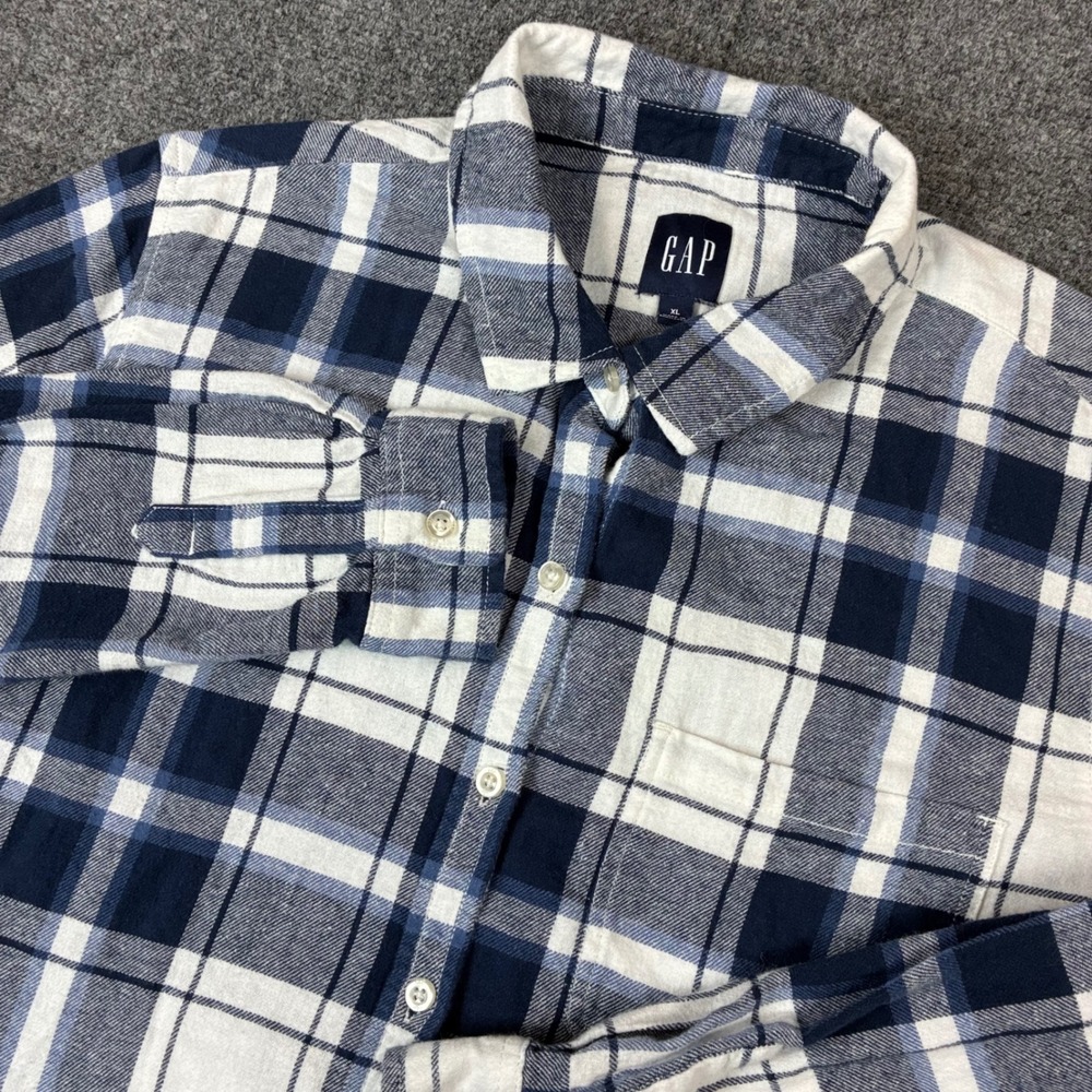 Gap Mens XL Navy Blue White Plaid Flannel Button Down Shirt Long‎ Sleeve Pocket